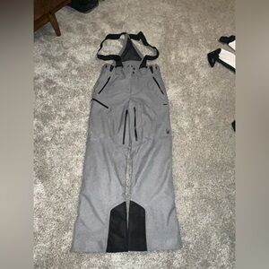 Men’s Pyder medium gray gortex ski bibs